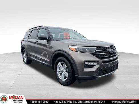 Used 2021 Ford Explorer XLT w/ Equipment Group 202A image 7