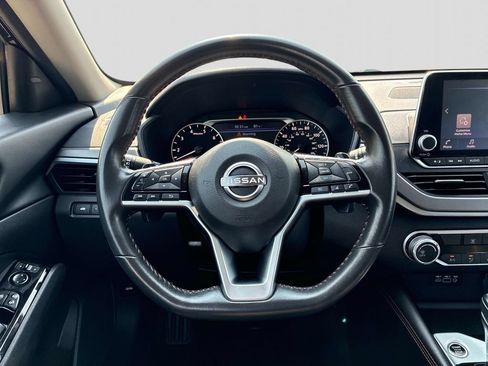 Used 2024 Nissan Altima 2.5 SR FWD image 18