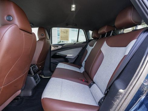 Certified 2023 Volkswagen ID.4 Pro AWD/4WD image 20