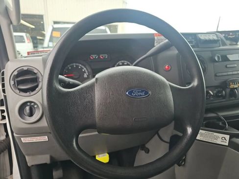 Used 2014 Ford E-350 and Econoline 350 Super Duty w/ Power Group RWD image 4