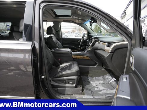 Used 2017 GMC Yukon Denali w/ Open Road Package AWD/4WD image 32