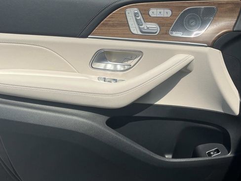 Certified 2025 Mercedes-Benz GLE 450 4MATIC image 19