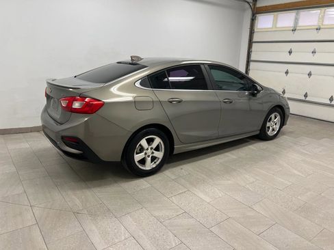 Used 2017 Chevrolet Cruze LT w/ RS Package image 3