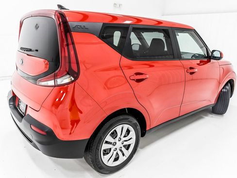 Used 2021 Kia Soul LX FWD image 7
