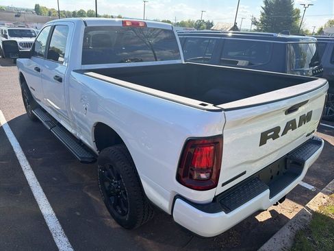 Used 2025 RAM 2500 Big Horn AWD/4WD image 3