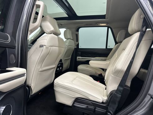 Used 2020 Ford Expedition Platinum image 21