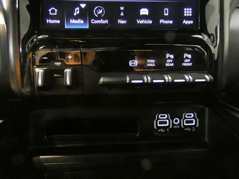 Used 2023 RAM 2500 Limited image 21