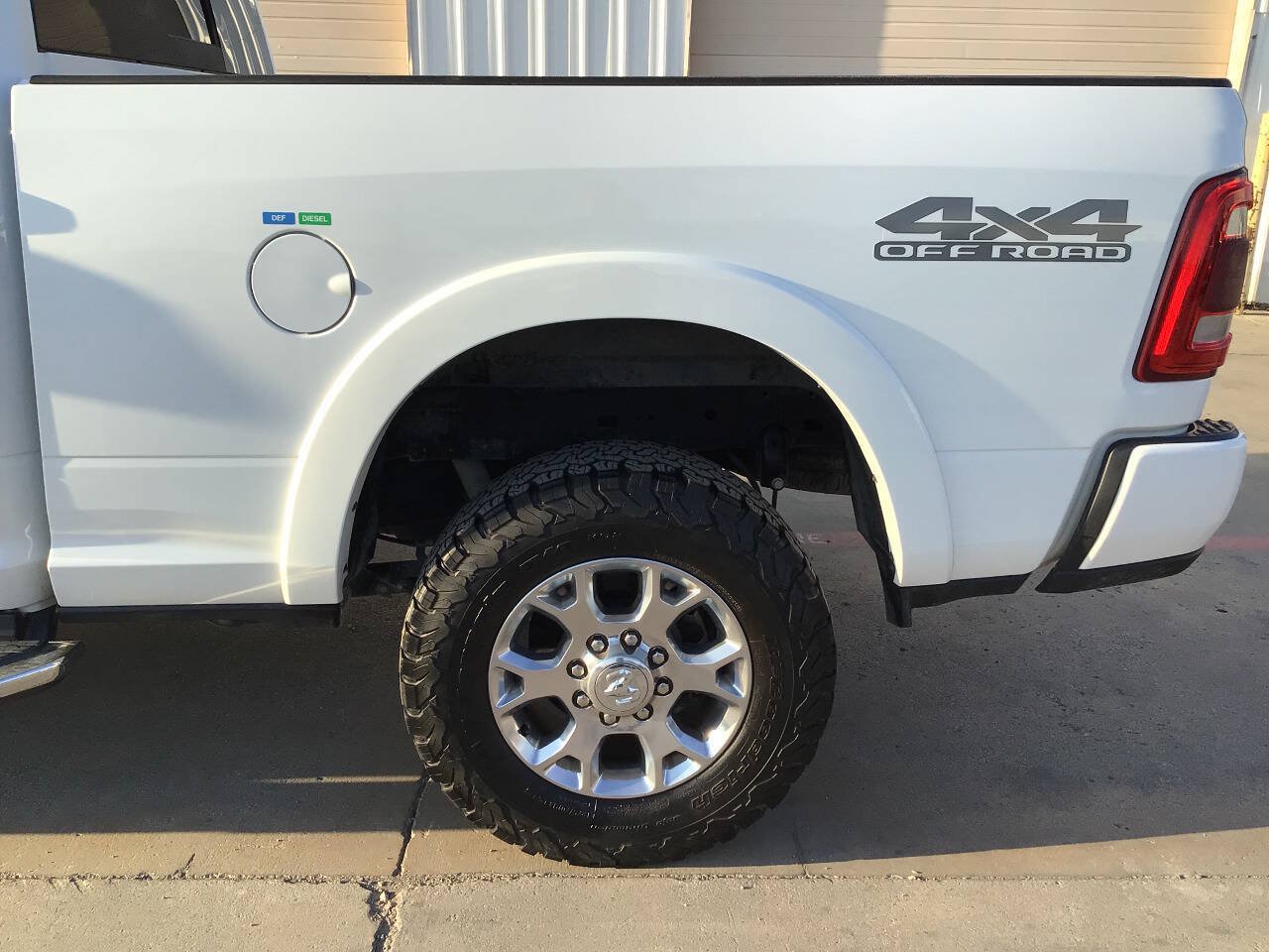 Used 2022 RAM 2500 Laramie AWD/4WD image 13