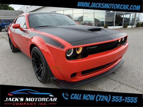Used 2023 Dodge Challenger R/T Scat Pack RWD image 4