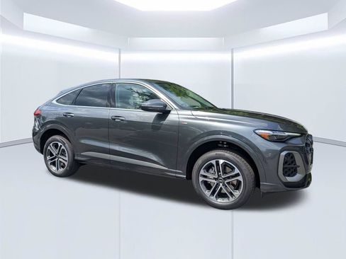 New 2026 Audi Q5 Premium Plus AWD/4WD image 2