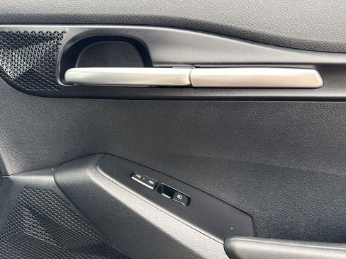 Used 2024 Kia Seltos LX image 18