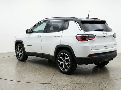 Used 2025 Jeep Compass Limited image 6