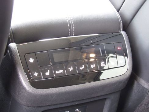 Used 2025 INFINITI QX60 Luxe AWD/4WD image 36