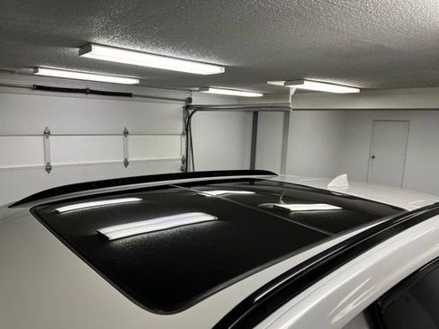 Certified 2023 Cadillac XT4 Sport w/ LPO, Onyx Lite Package image 13