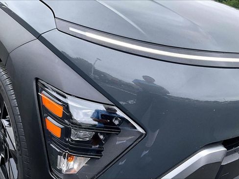 Used 2025 Hyundai Kona SEL AWD/4WD image 25