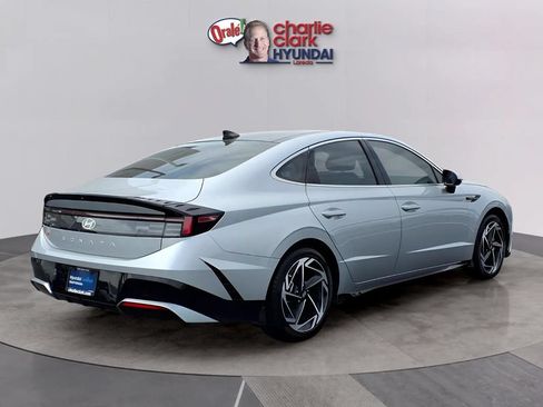 Certified 2024 Hyundai Sonata SEL w/ Convenience Package FWD image 5