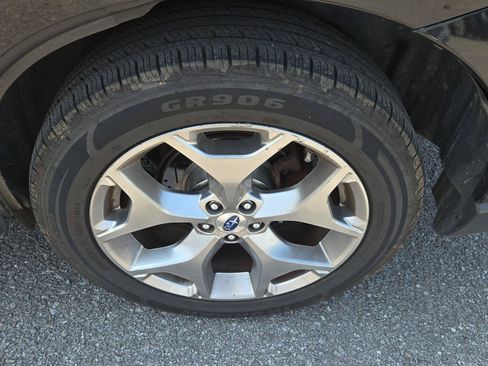 Used 2018 Subaru Forester 2.5i Touring w/ Popular Package #2 AWD/4WD image 11
