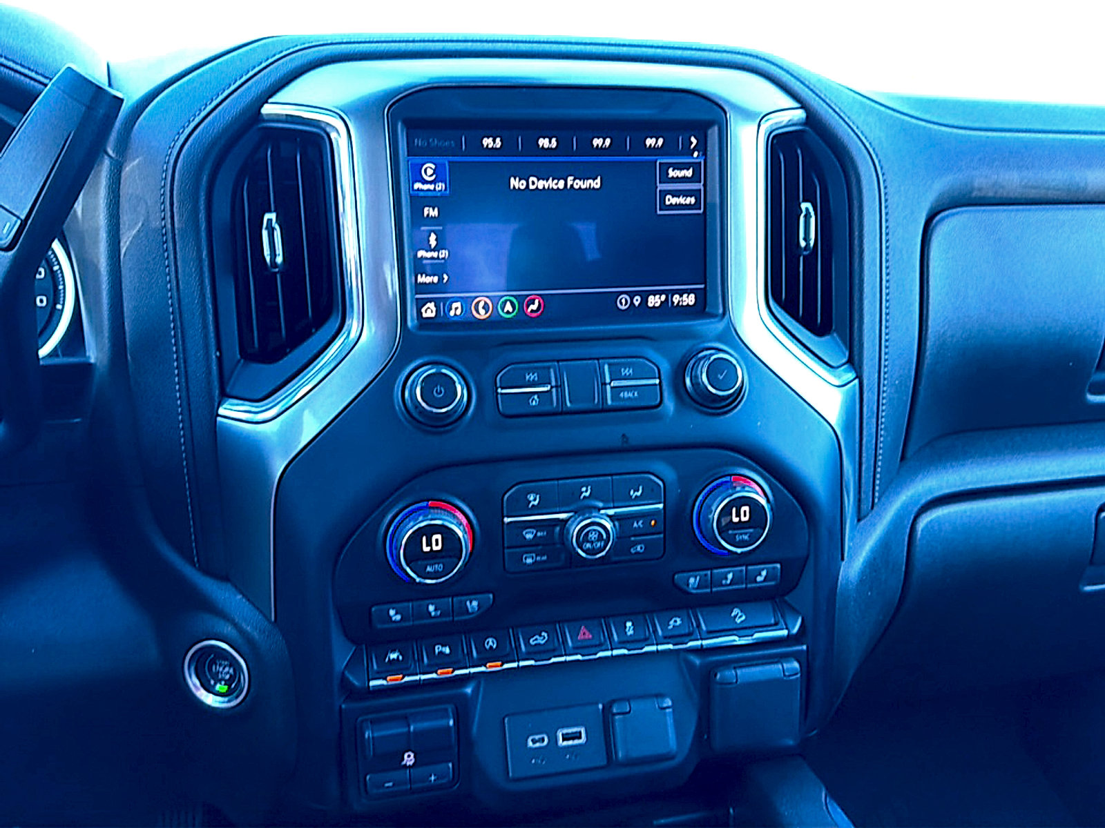 Used 2021 Chevrolet Silverado 1500 LTZ w/ LTZ Premium Texas Edition AWD/4WD image 34