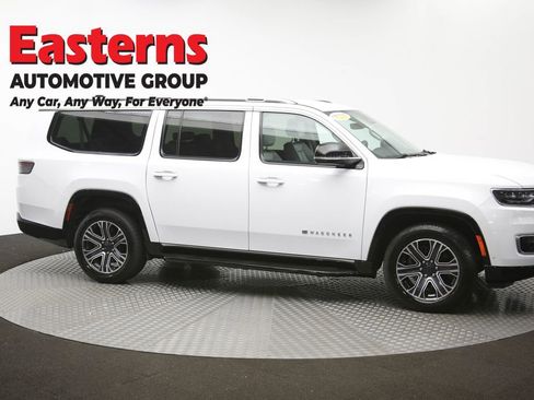 Used 2024 Jeep Wagoneer L Series II w/ Flexible Seating Group RWD image 50