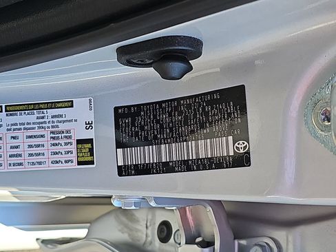 Used 2024 Toyota Corolla LE image 38