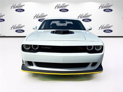 Used 2022 Dodge Challenger R/T Scat Pack RWD image 2