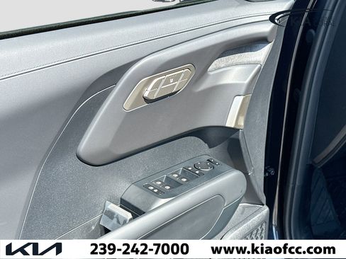 New 2027 Kia Telluride S image 24