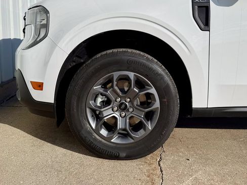 New 2025 Ford Maverick XLT w/ XLT Luxury Package FWD image 34