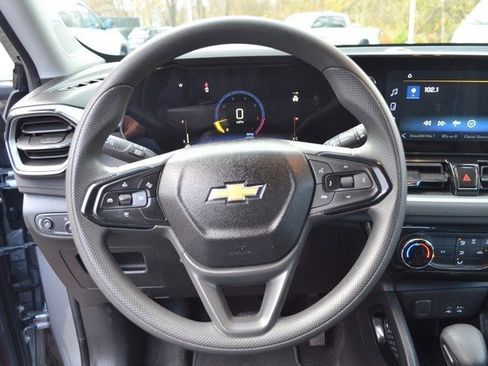 Used 2025 Chevrolet TrailBlazer LT image 19