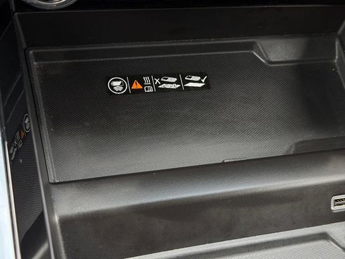 Used 2025 Chevrolet Suburban LT AWD/4WD image 36
