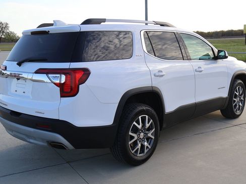 Used 2023 GMC Acadia SLT AWD/4WD image 7