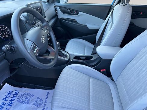 Used 2022 Hyundai Kona SEL image 9