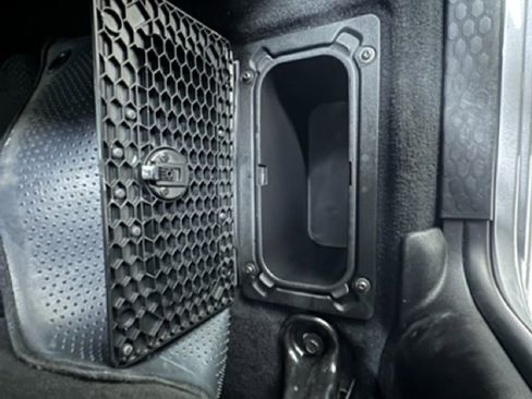 Used 2024 RAM 2500 Laramie w/ Safety Group image 39