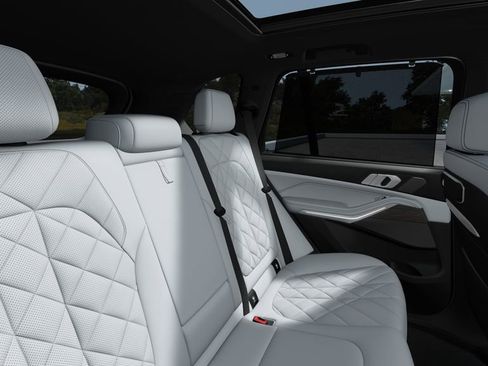 Used 2026 BMW X5 sDrive40i w/ M Sport Package image 41