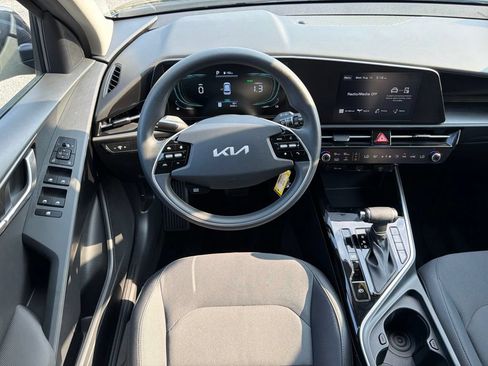 Certified 2023 Kia Niro LX FWD image 24