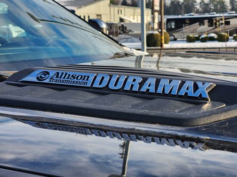 Used 2022 Chevrolet Silverado 2500 High Country w/ Technology Package image 9