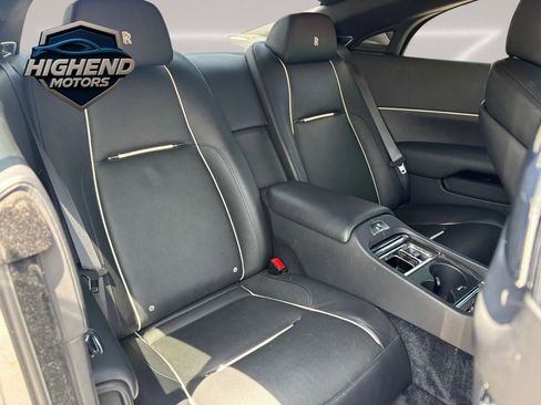Used 2016 Rolls-Royce Wraith image 20