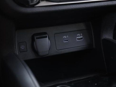 New 2025 Nissan Versa SR w/ Trunk Package image 14