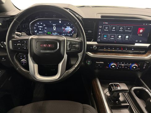 Used 2022 GMC Sierra 1500 Elevation w/ Preferred Package AWD/4WD image 13
