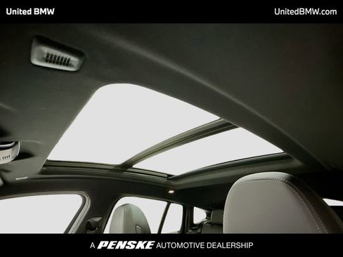 Used 2025 BMW X4 M40i image 12