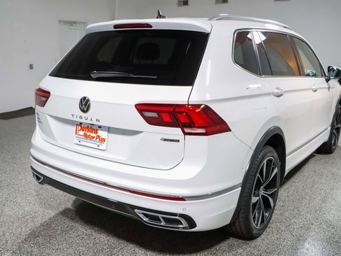 Used 2022 Volkswagen Tiguan SEL R-Line image 7