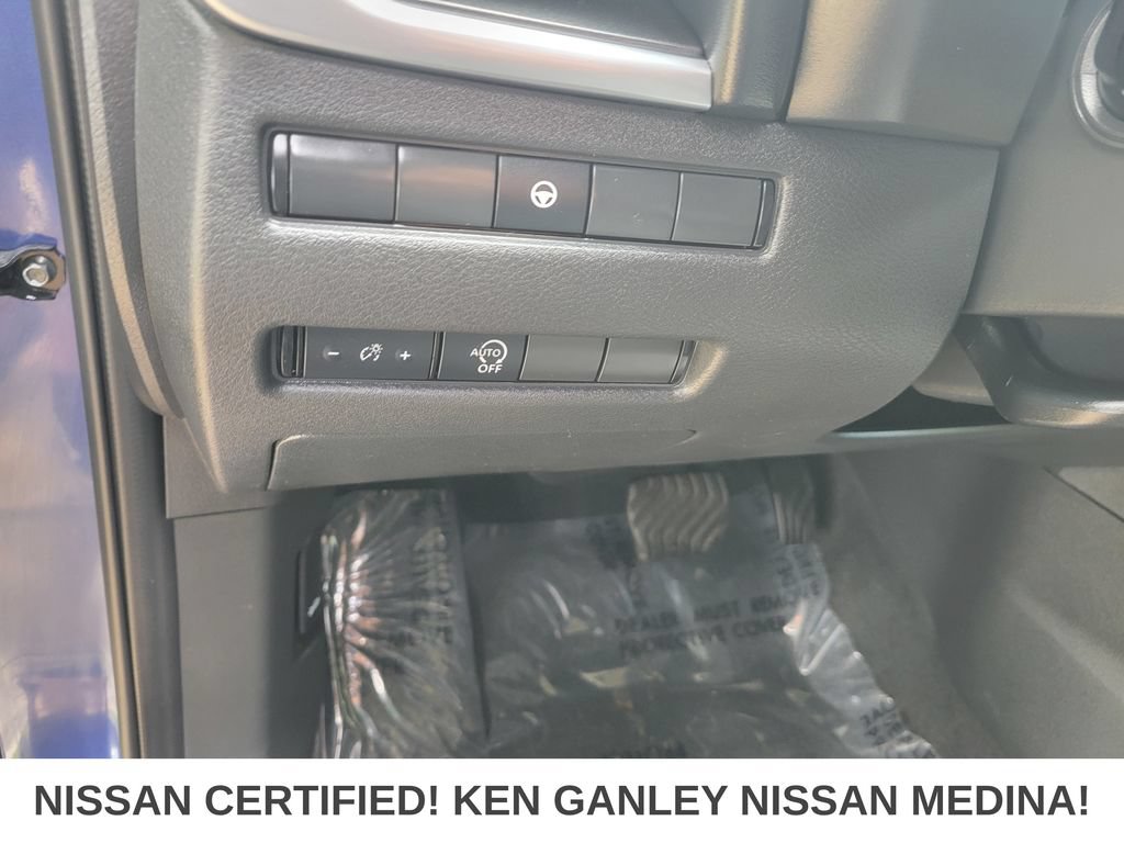 Certified 2023 Nissan Rogue SV AWD/4WD image 34