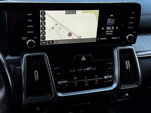 Used 2022 Kia Sorento S w/ Panoramic Sunroof Package FWD image 14