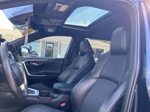 Used 2020 Toyota RAV4 XSE w/ XSE Grade Weather Package AWD/4WD image 36