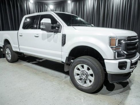 Used 2021 Ford F250 Platinum w/ FX4 Off-Road Package image 3