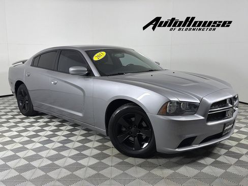 Used 2013 Dodge Charger SE w/ Connectivity Group image 1