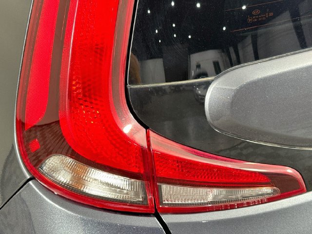 Used 2020 Kia Soul LX FWD image 31