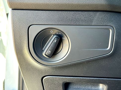 Certified 2024 Volkswagen Tiguan S FWD image 17
