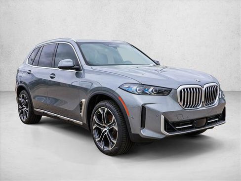 Used 2026 BMW X5 xDrive40i AWD/4WD image 3