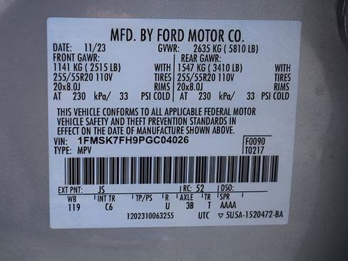Used 2023 Ford Explorer Limited w/ Limited Technology Package RWD image 30