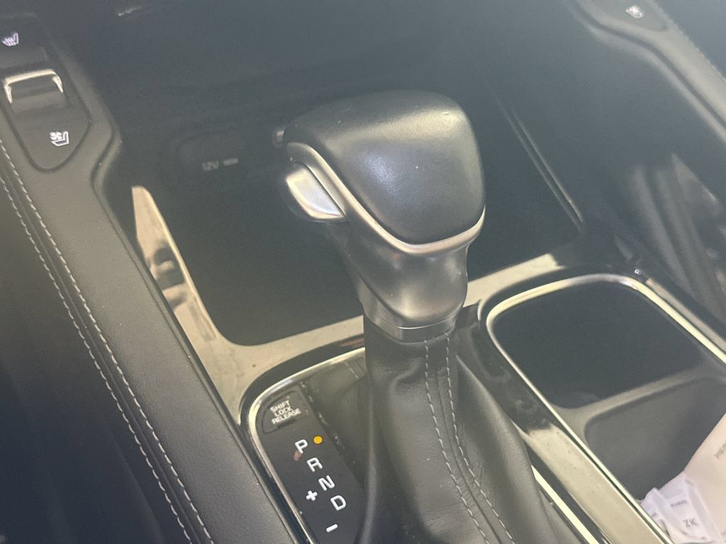 Used 2024 Kia Telluride EX w/ EX Captain's Chair Package FWD image 7